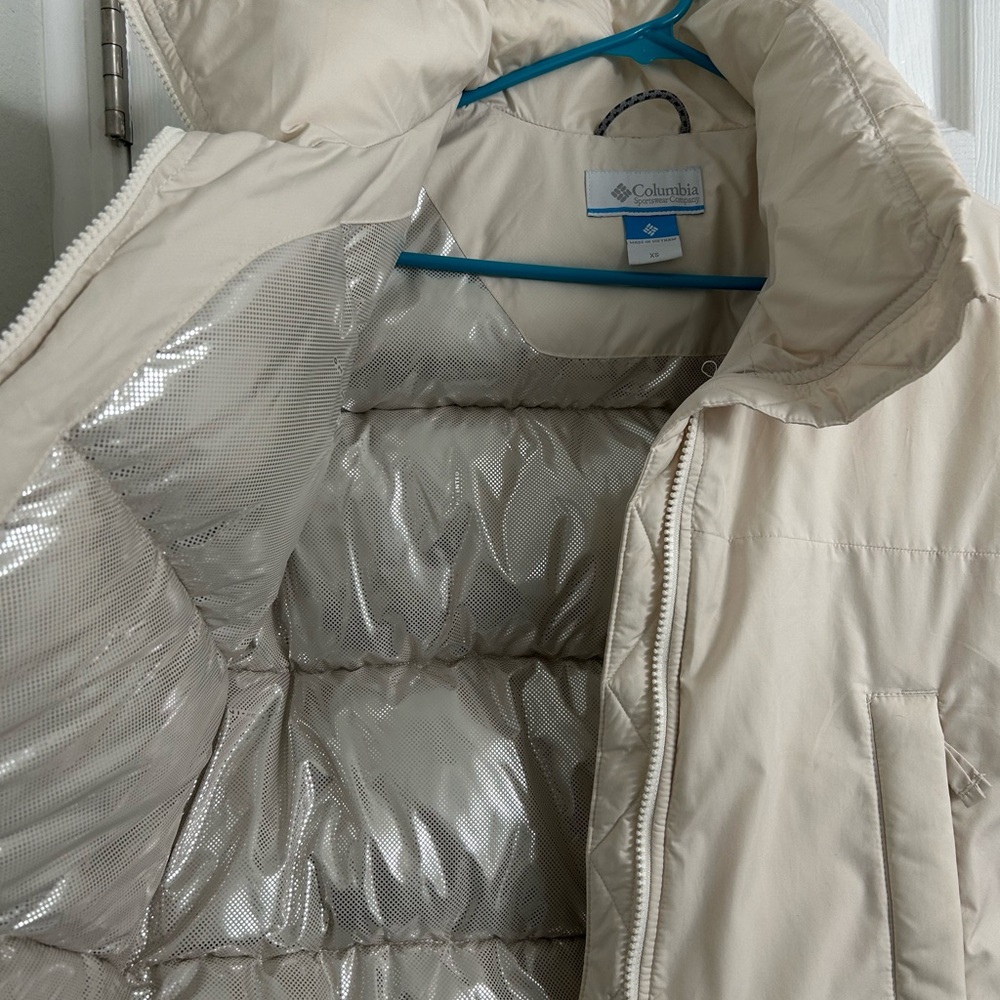 Columbia Cream Cropped Puffer Jacket - Picture 4 of 10